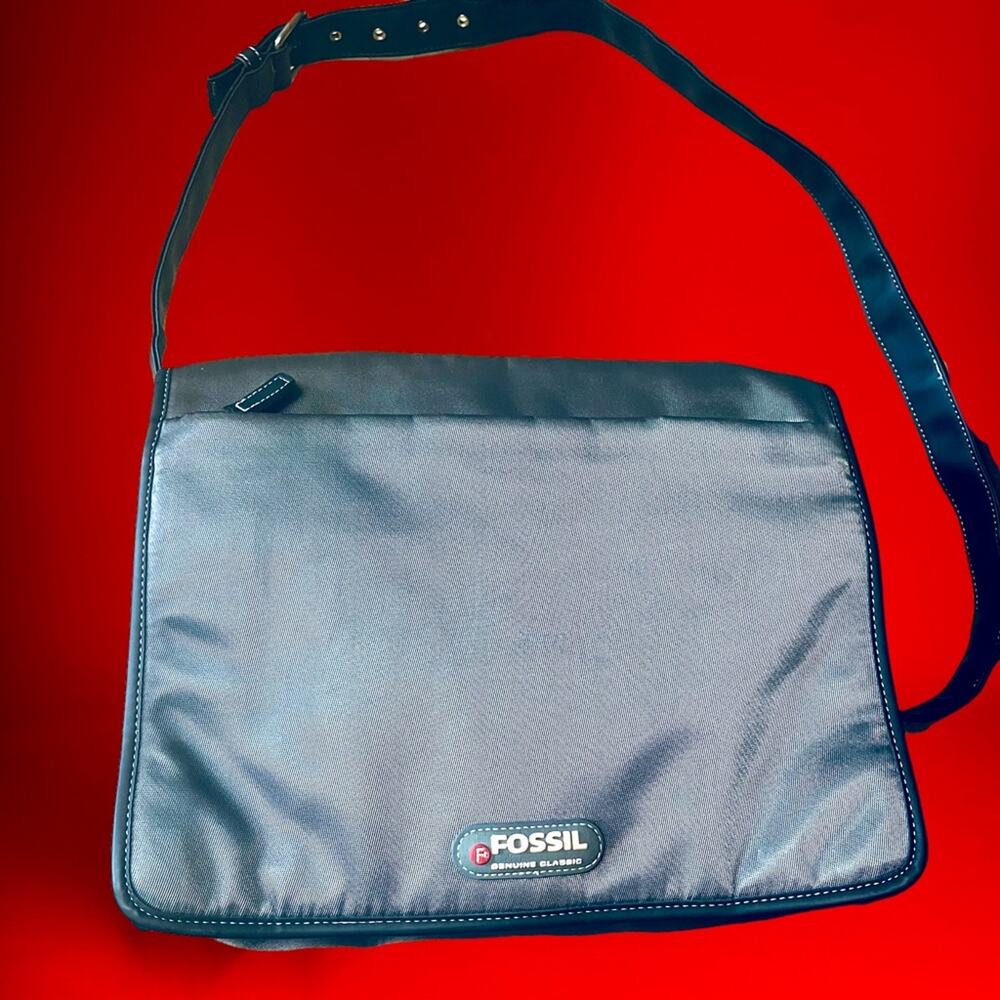 Vintage Y2K Fossil Laptop Bag Thick Multi-Pockets Crossbody Shiny Preppy Canvas